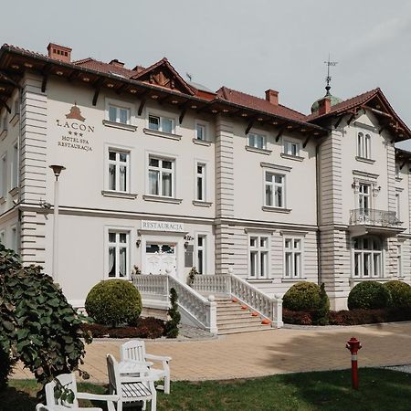 Palac Lacon Kazimierza Wielka Extérieur photo